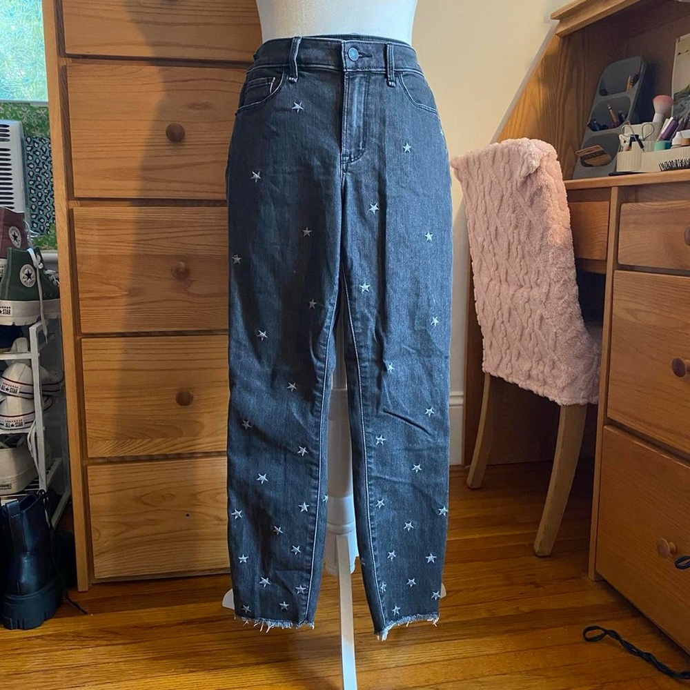 Abercrombie and Fitch Washed Black Skinnt Jeans With Star Embroidery